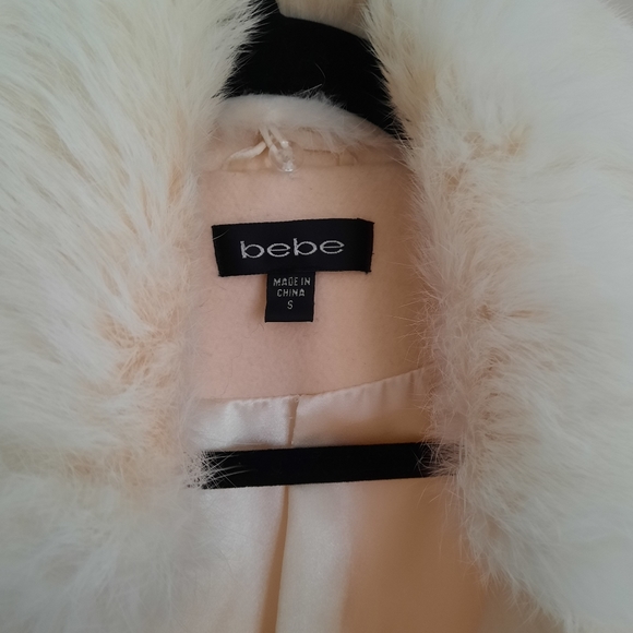 Stunning Bebe Belted Wool Coat with Rabbit Fur Collar - Picture 8 of 13